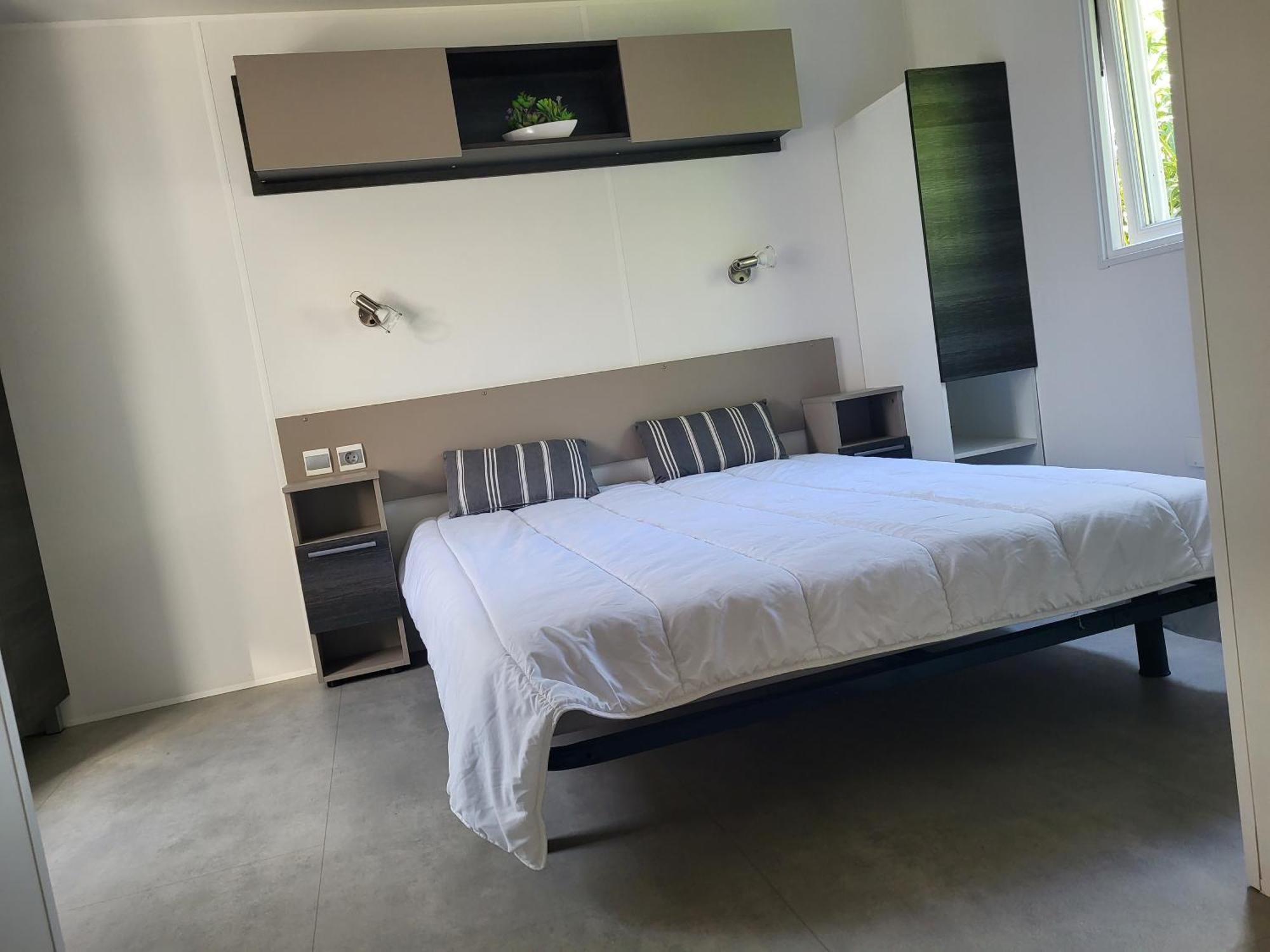 Hotel Fabuleux Mobil-Homme 4/6 Personnes à Fréjus Extérieur photo